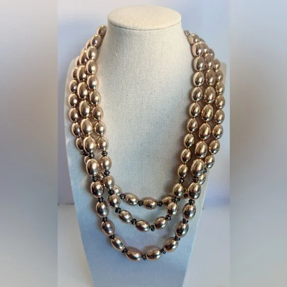 🌟 Three (3) Layered, Gold Beaded Necklace 🌟 - Picture 1 of 7